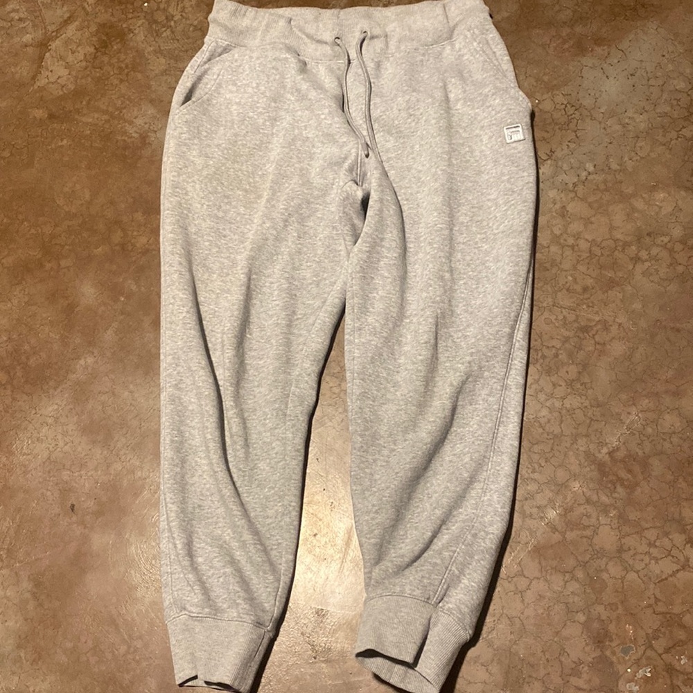 grey fila sweatpants